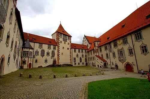 Внутренний двор замка