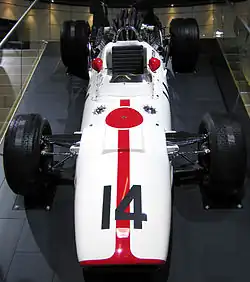 Lola помогала строить болиды Формулы-1 компании Honda, модель RA300, 1967 год