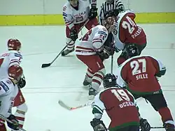 Габор Очкай (номер 19) в матче против Польши