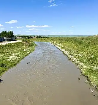 Алханчуртский канал близ Гунюшки