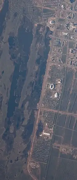 Талдыколь в мае 2010, справа Малый Талдыколь