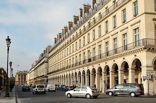 Улица Риволи (Rue de Rivoli), архитекторы Шарль Персье и Пьер Франсуа Леонар Фонтен (1801-1835) (1801-1835)
