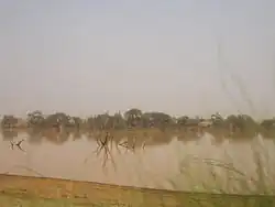 разливное озеро на вади