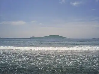 Остров Рикорда, вид с острова Рейнеке