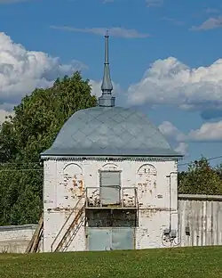 Надвратная башня-часовня