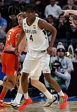 Уолтер в составе «Бэйлор Беарз» в 2024 году