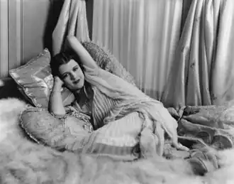 Студийная фотография 1930-х годов