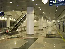 Станция Kuala Lumpur International Airport ERL station[англ.] линии KLIA Ekspres[англ.].