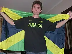 Андрей Калачников с флагом Ямайки