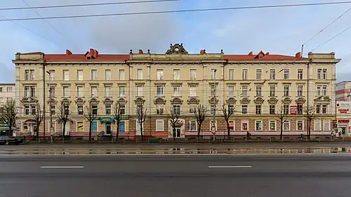 Жилое здание на Ленинском проспекте (бывшее Управление имперских железных дорог)