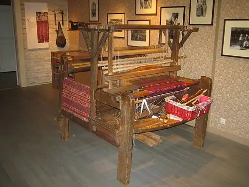 Ткацкий станок в музее Кихну