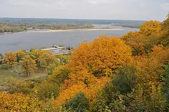 Вид на пойму Днепра, вдали&nbsp;— остров Круглик