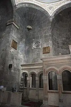 Армянская церковь Святых Апостолов, алтарь