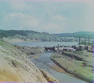 Заводской пруд и плотина (1910)