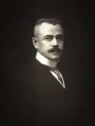 В. С. Храповицкий (1858—1922)&nbsp;— камергер, последний владимирский губернский предводитель дворянства.