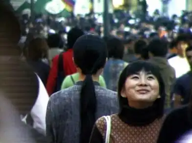 Кимсуджа, «Женщина-игла» (1999), кадр&nbsp;из токийского видео.