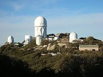 Часть куполов обсерватории Китт-Пик