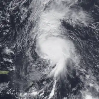 Ураган Клаус максимальной интенсивности к северо-востоку от&nbsp;Подветренных островов&nbsp;9 ноября.