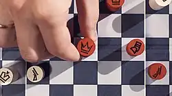 Так выглядит восхождение князя на трон в подарочном наборе Белорусских шахмат