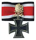 Рыцарский крест Железного креста с золотыми дубовыми листьями, мечами и бриллиантами