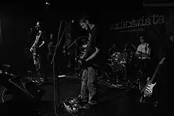 Koniec Świata во время выступления в катовицком клубе «Cogitatur», октябрь 2007