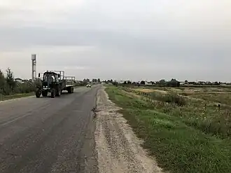 Въезд в посёлок, сентябрь 2018 года