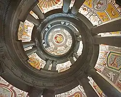 «Царская лестница». Вид на купол
