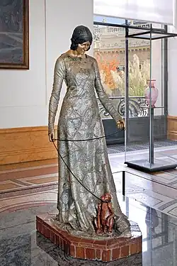 Женщина с обезьяной. Полихромная бронза, Малый дворец (Париж)