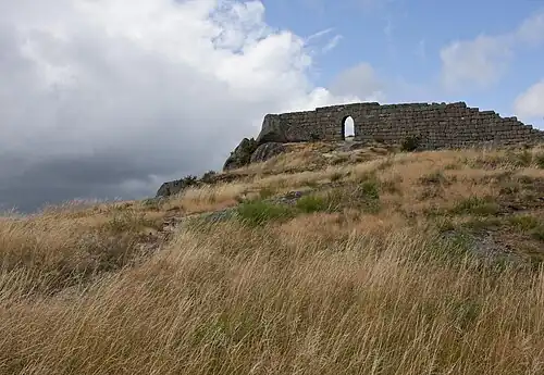 Ворота Жабы (вид снаружи)