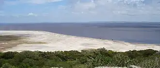 Вид на озеро с восточной стороны в 2009 году.