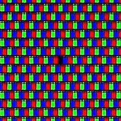 LCD (Треугольная геометрия пикселей)