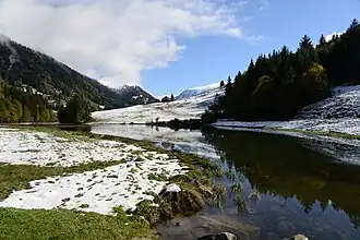 Вид на озеро Лекнер-Зе осенью 2013 года.