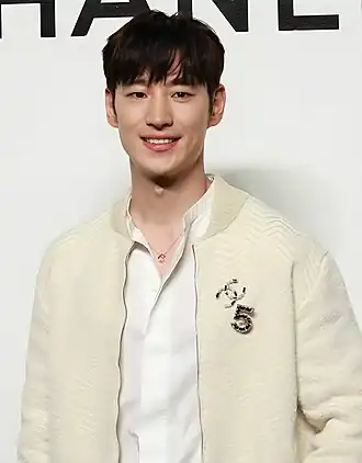 Ли на мероприятии Chanelв сентябре 2023 года