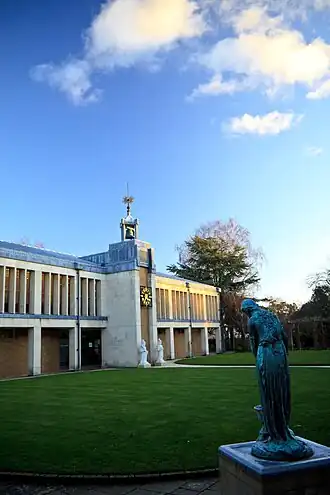 Библиотека Ли колледжа Вулфсона.