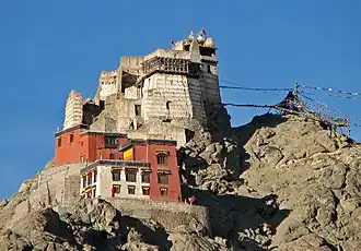 Намгьял Цемо