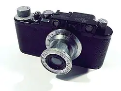 «Leica II» («Leica D»)(1932—1948)