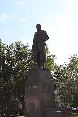 Памятник Ленину на улице Мира в Вологде