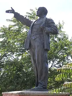 Статуя Ленина с территории металлургического завода в Чепеле