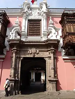 вход в монастырь Санто-Доминго