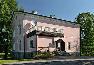 Главное здание мызы Линнамегги (Линнамяэ)