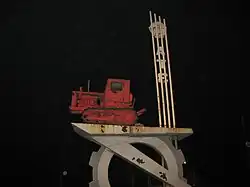 Трактор-монумент