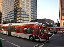 Автобус скоростной автобусной системы