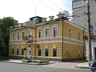 вид на особняк