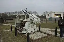 3,7&nbsp;cm SK&nbsp;C/30 в&nbsp;спаренной установке DoppL&nbsp;C/30, оснащённой щитовым прикрытием (Голландский музей береговой обороны «Форт Хук-ван-Холланд»).