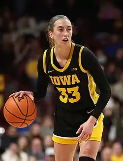 Олсен в игре за «Айова Хокайс» против «Миннесота Голден Гоферс» (6 февраля 2025)