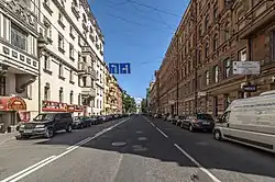 Улица Льва Толстого возле одноимённой площади