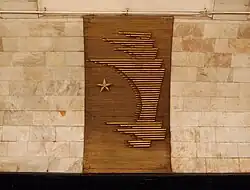 Станция метро «Лыбедская», дверца путевой стене