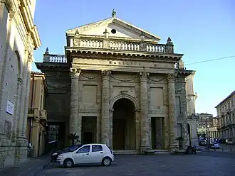 Базилика Мадонна-дель-Понте, Ланчано