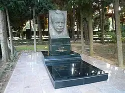 Могила Юсифа Мамедалиева. Аллея почётного захоронения в Баку