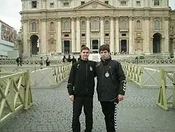 Карен Исраелян (на фото справа)